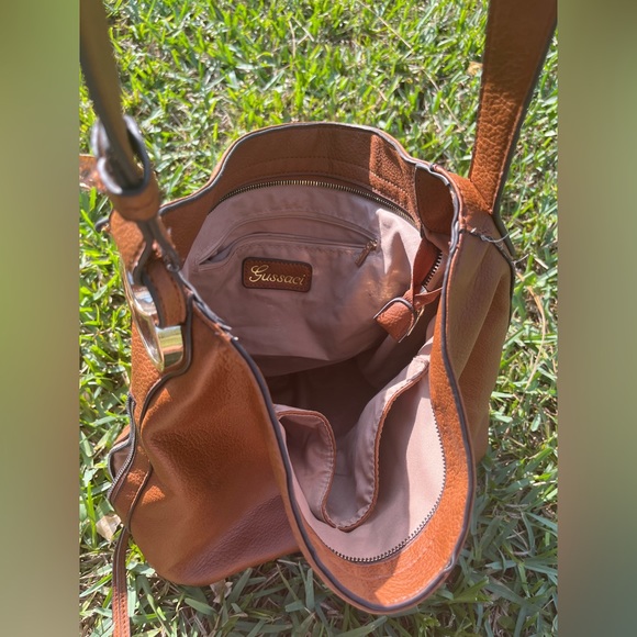 Purse - Picture 2 of 4